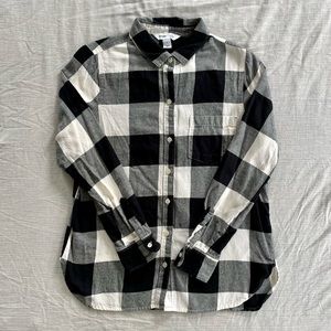 Old Navy Black and White Plaid Button Down Shirt